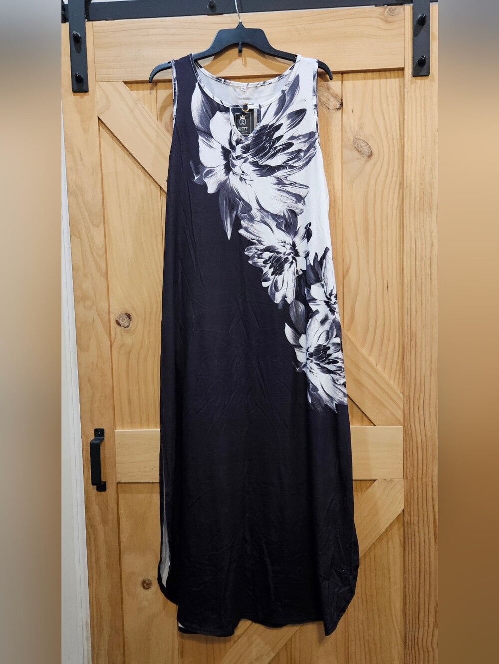 NWT | ETCYY Sleeveless Black & White Floral Maxi Dress | XL